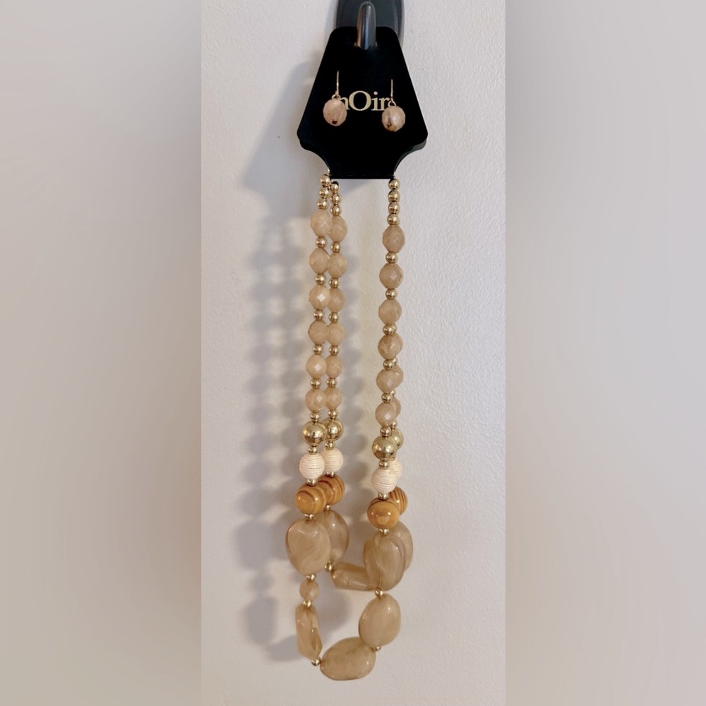 New NOIR Jewelry Earrings and Necklace Set